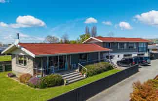 77A Lakings Road, Yelverton