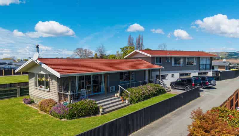 77A Lakings Road, Yelverton