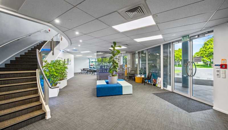 56 Tarndale Grove , Albany