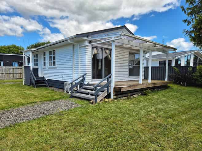 6 Kebbell Avenue, Levin