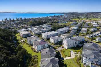 152 Landmark Terrace, Orewa