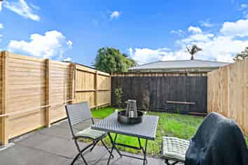 41 Red Arches Road, Henderson