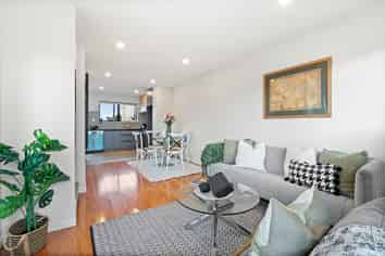 41 Red Arches Road, Henderson