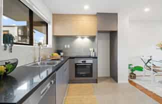 41 Red Arches Road, Henderson