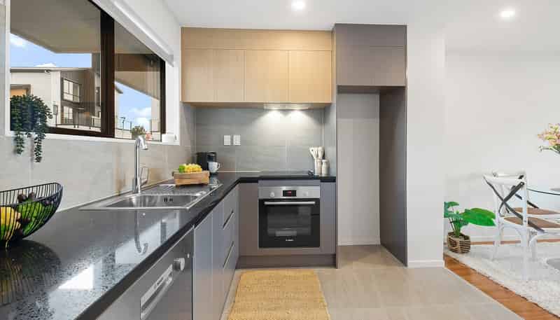 41 Red Arches Road, Henderson