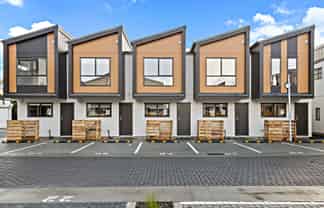 41 Red Arches Road, Henderson