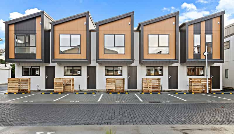 41 Red Arches Road, Henderson