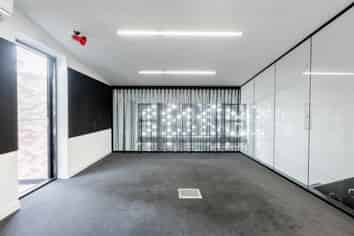 Prime Time Fitted Pollen Street Office 