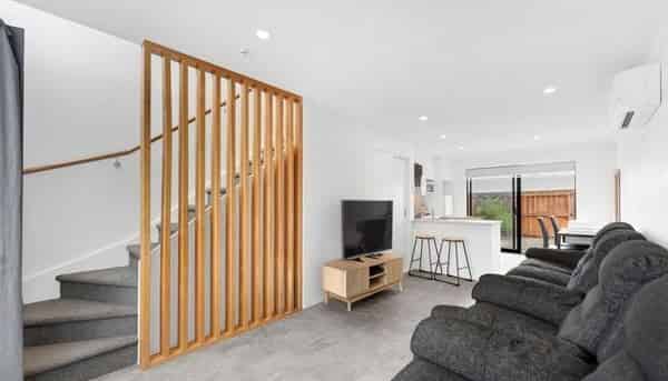 2/78 Swaffield Road, Papatoetoe