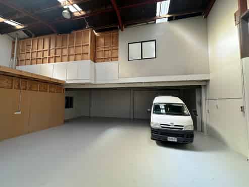 Affordable Industrial - Central Mount