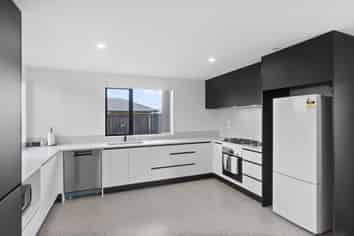 4/27 Te Manatu Drive, Rototuna
