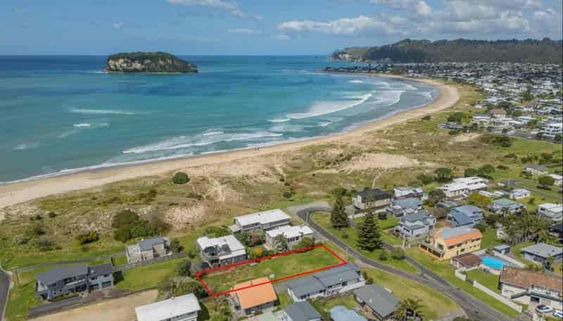 102 Barrowclough Road, Whangamata
