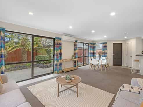 10B Sutton Place, Dallington