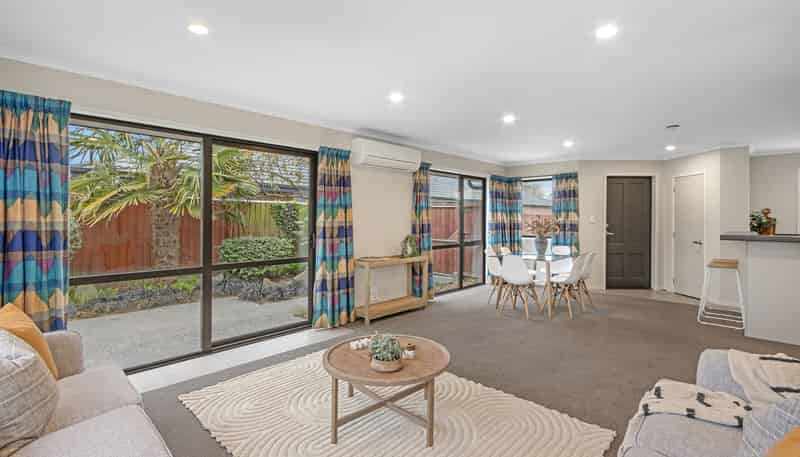 10b Sutton Place, Dallington