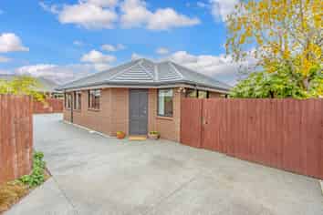10b Sutton Place, Dallington