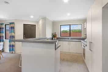 10b Sutton Place, Dallington