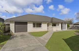 17A Carlisle Street, Levin