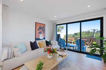 19 Miles Crescent, Newlands