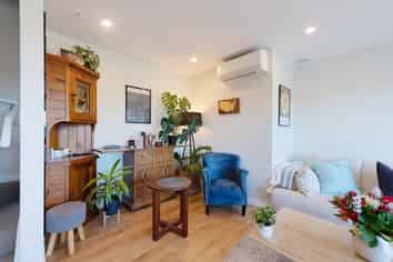 19 Miles Crescent, Newlands