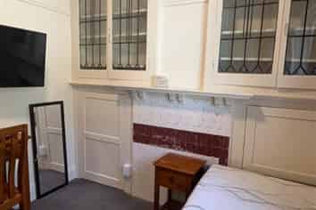 Room 3/ 9  Union Street, North Dunedin