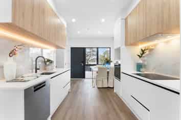 16B & 16D Saint Catherine Crescent, West Harbour