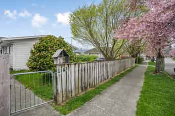 1A McHardie Street, Trentham