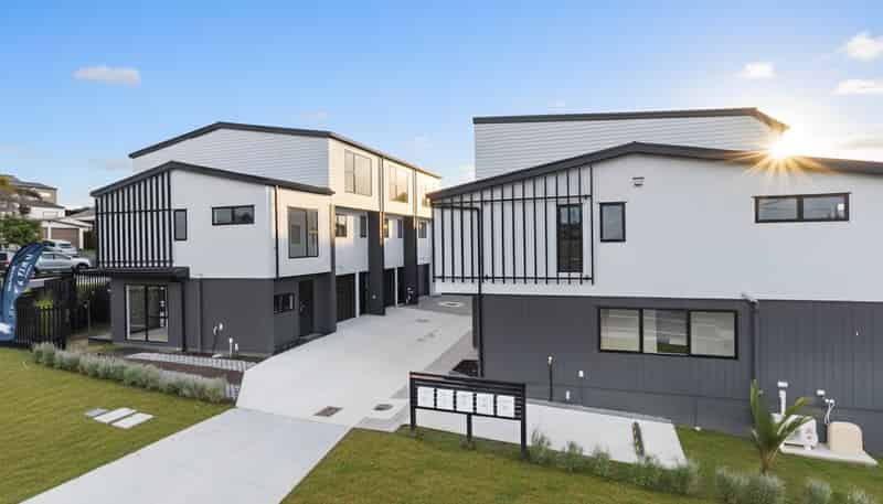 68 Triangle Road, Massey