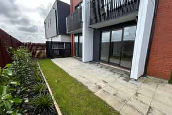 1/6 Treasure Lane, Te Atatu South