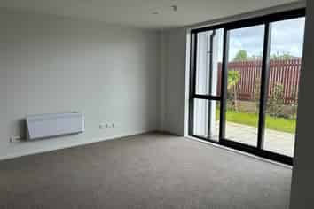 1/6 Treasure Lane, Te Atatu South