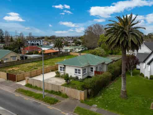 332 Massey Road, Mangere East