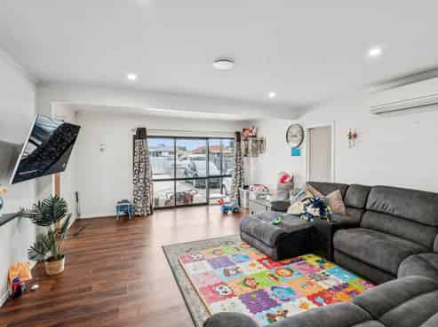 51 Buckland Road, Mangere East