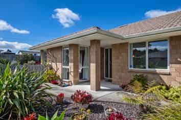 57 North Crest Drive, Onerahi