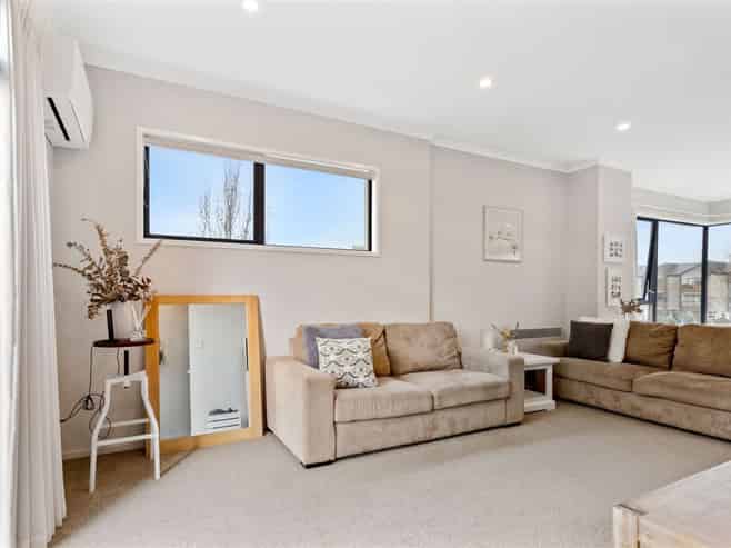 162 Hobsonville Point Road, Hobsonville