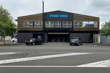 Large scale retail leasing - fringe CBD