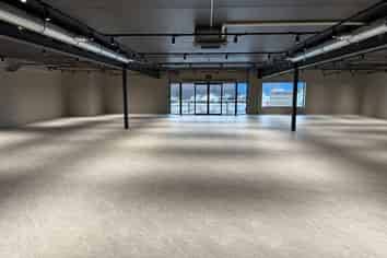 Large scale retail leasing - fringe CBD