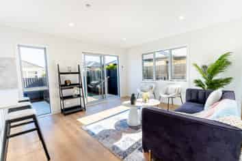 1/75 & 2/75 Barton Street, Woolston