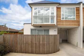 17B West Avenue, Saint Clair