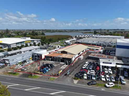 2,090sqm with Huge Profile & Competitive Rental!