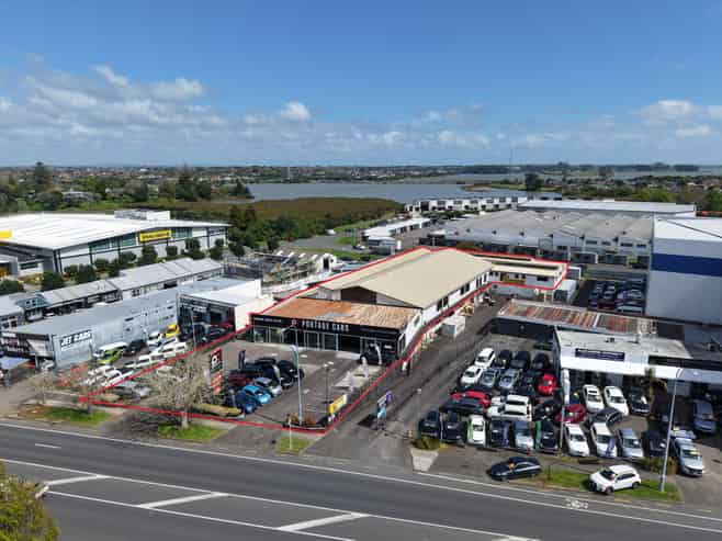 2,090sqm with Huge Profile & Competitive Rental!