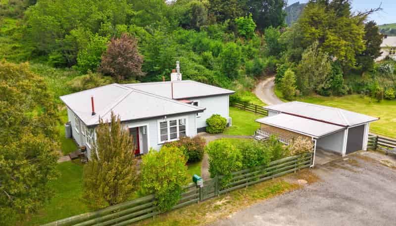 14 Blackhill Road, Tinui Valley