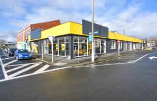 High-Profile Bulk Retail Leasing Opportunity