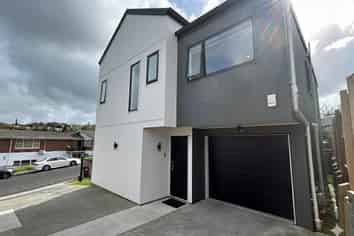 13A Bel Air Drive, Hillsborough