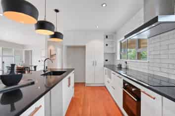 17 Golf Road, New Lynn