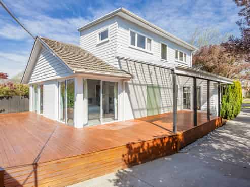 70 Woodbury Street, Russley