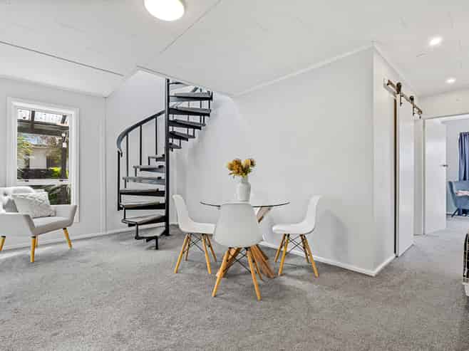 70 Woodbury Street, Russley