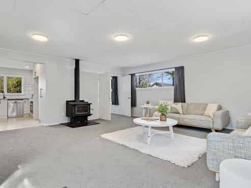 70 Woodbury Street, Russley