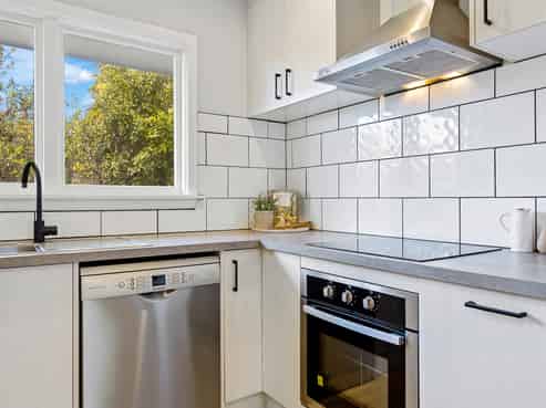 70 Woodbury Street, Russley