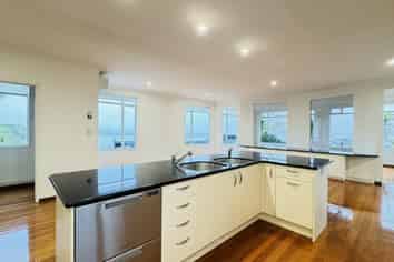 5 Saran Place, Hillsborough