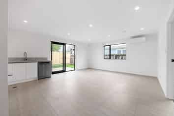 2/239 Tramway Road, Enderley