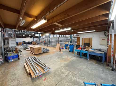 Centrally located warehouse with office amenities